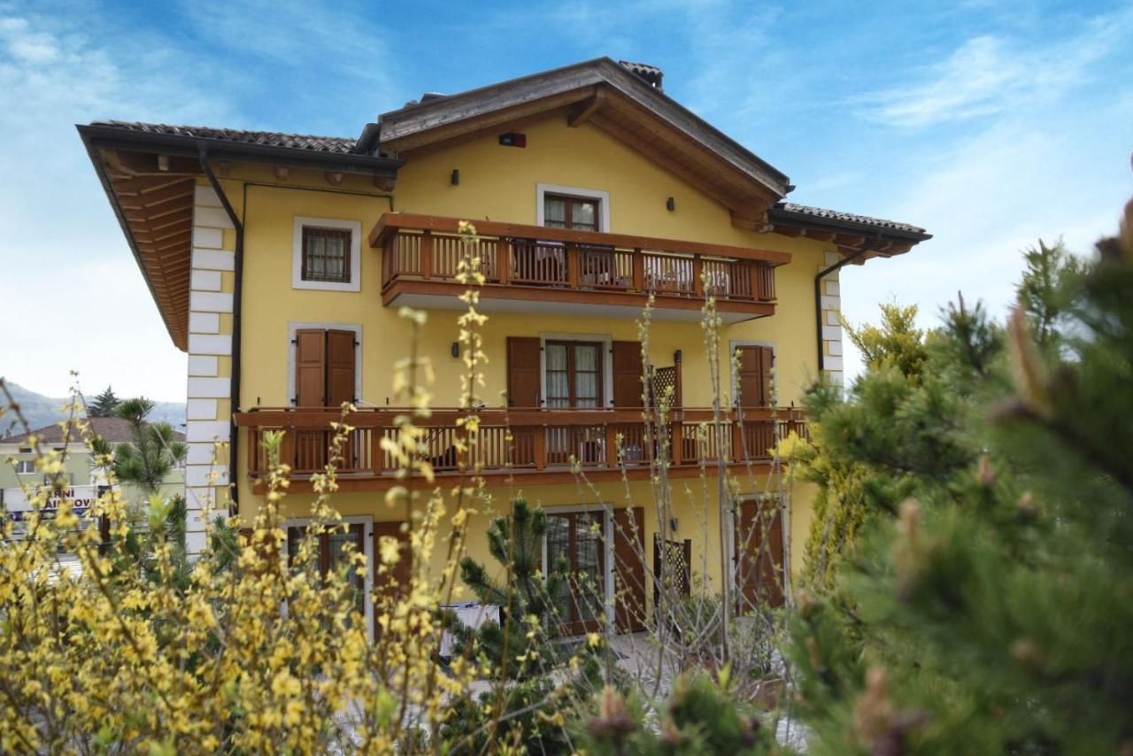Rainbow Aparthotel Rovereto  Exterior photo